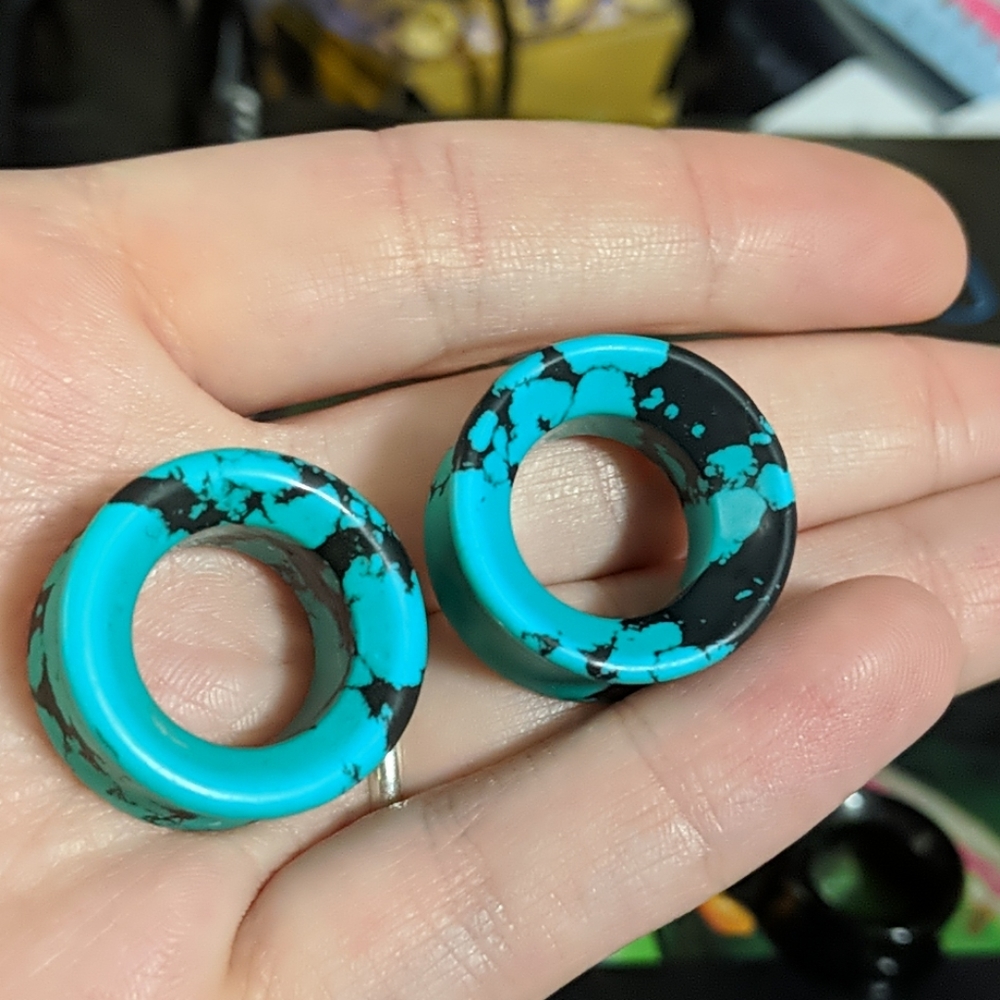 🌛 Green Howlite Stone gauges 7/8"